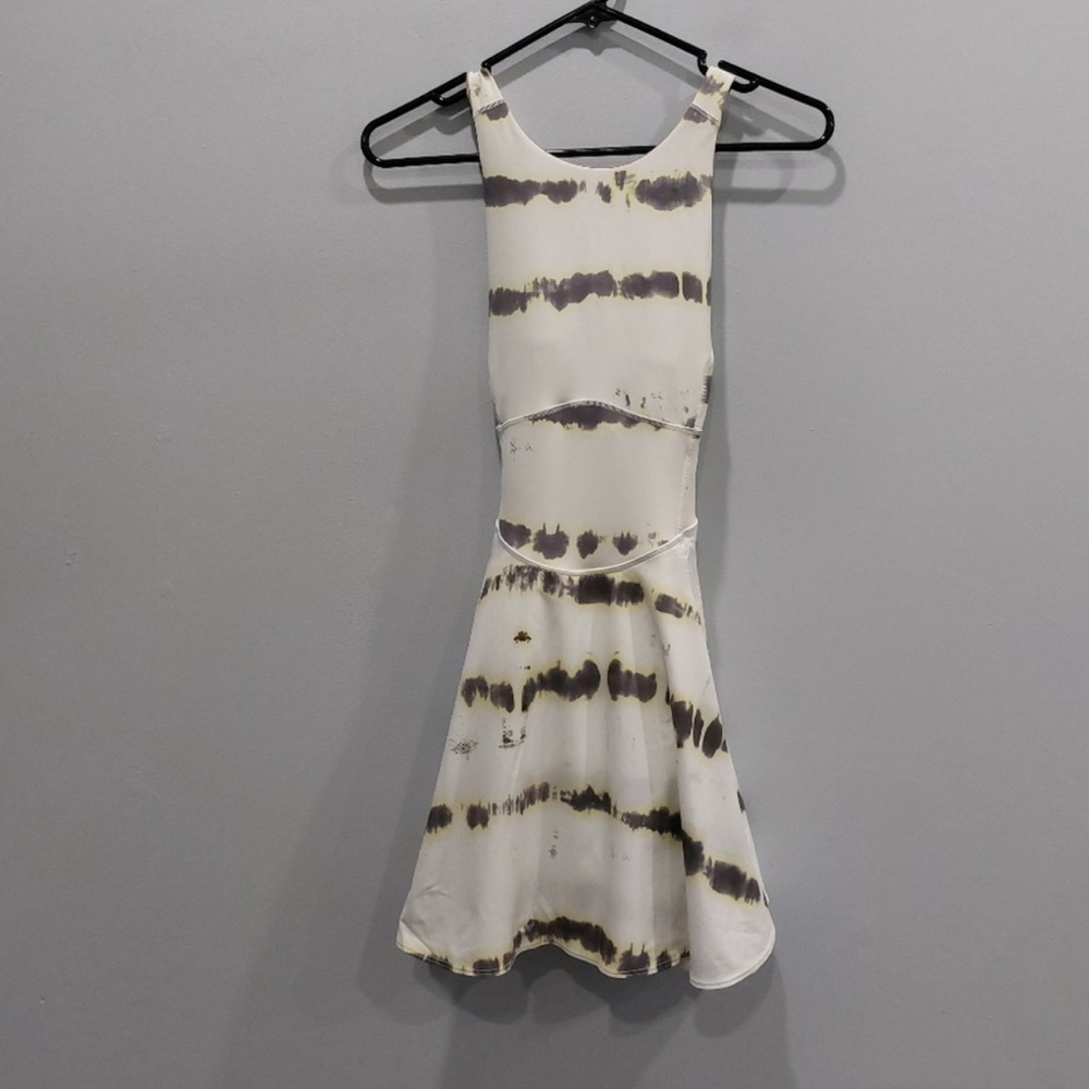 Lululemon Athletica dress White and Black Skater Mini Skirt😍😍 - Picture 5 of 6